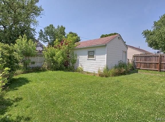 5th image of 2955 Weston Ave