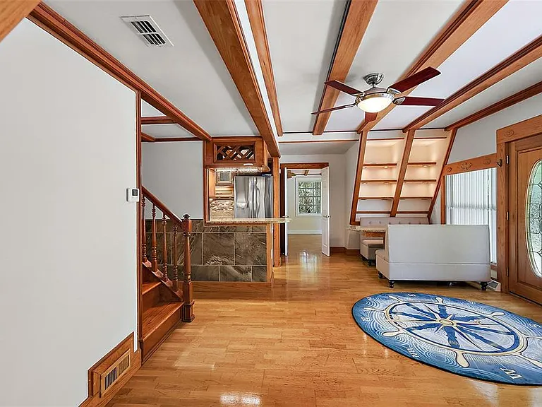 507 Lakeshore Dr — Photo 11