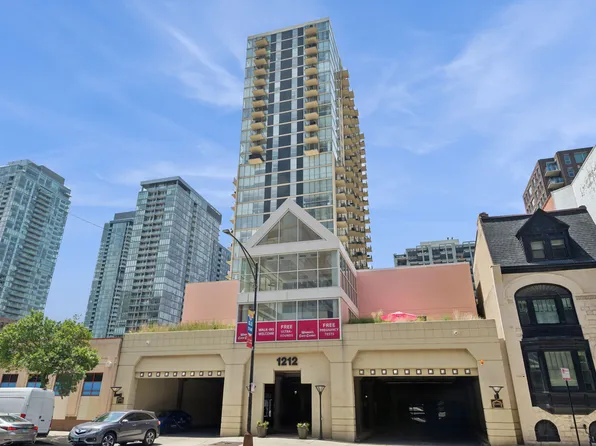 1212 N Lasalle St #2410, Chicago, IL 60610