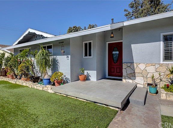 4th image of 3233 W 183rd St