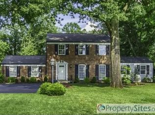 32 Daryl Ln, Saint Louis, MO