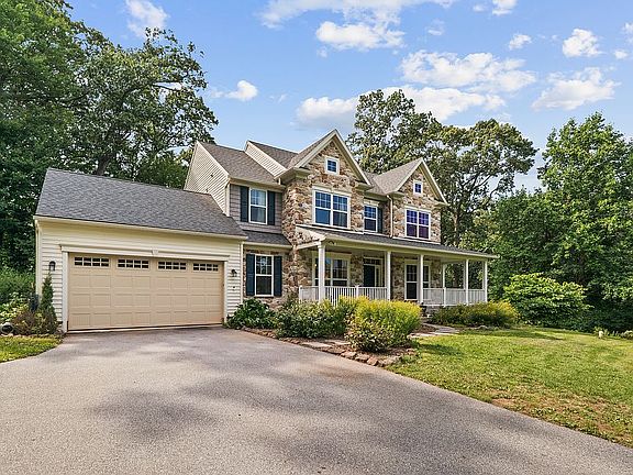 2nd image of 1389 Evans Rd