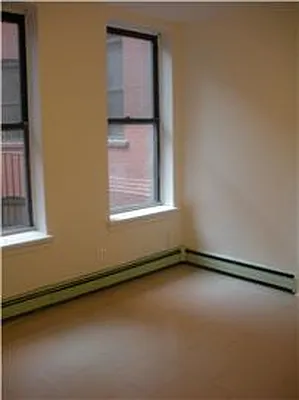 Rented by R New York | media 32