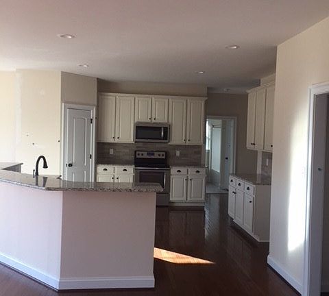 3rd image of 9351 Wickham Dr