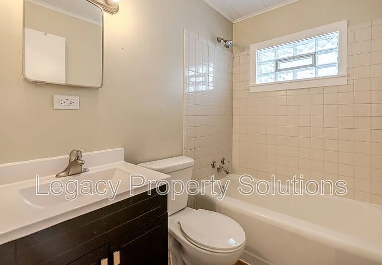 612 N 19th St #3 — Photo 9