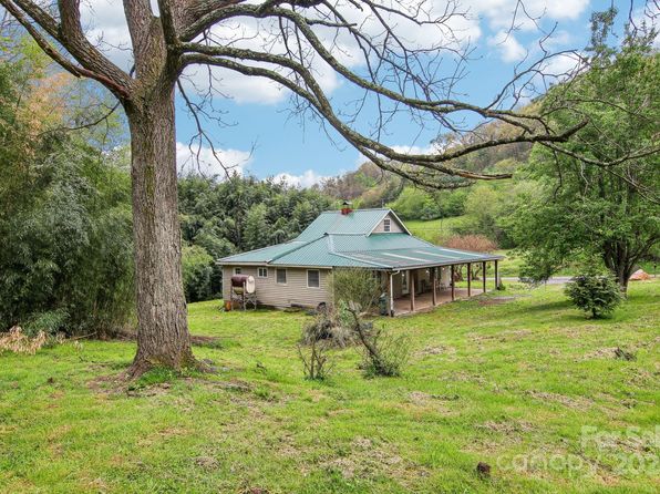 1064 Water Wheel Cv, Clyde, NC 28721