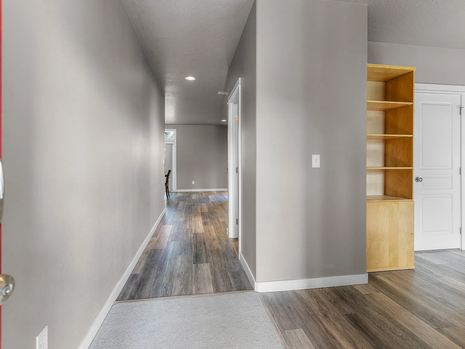 4 bed, 2.5 bath, 2221 sqft, $3,500 — Photo 4