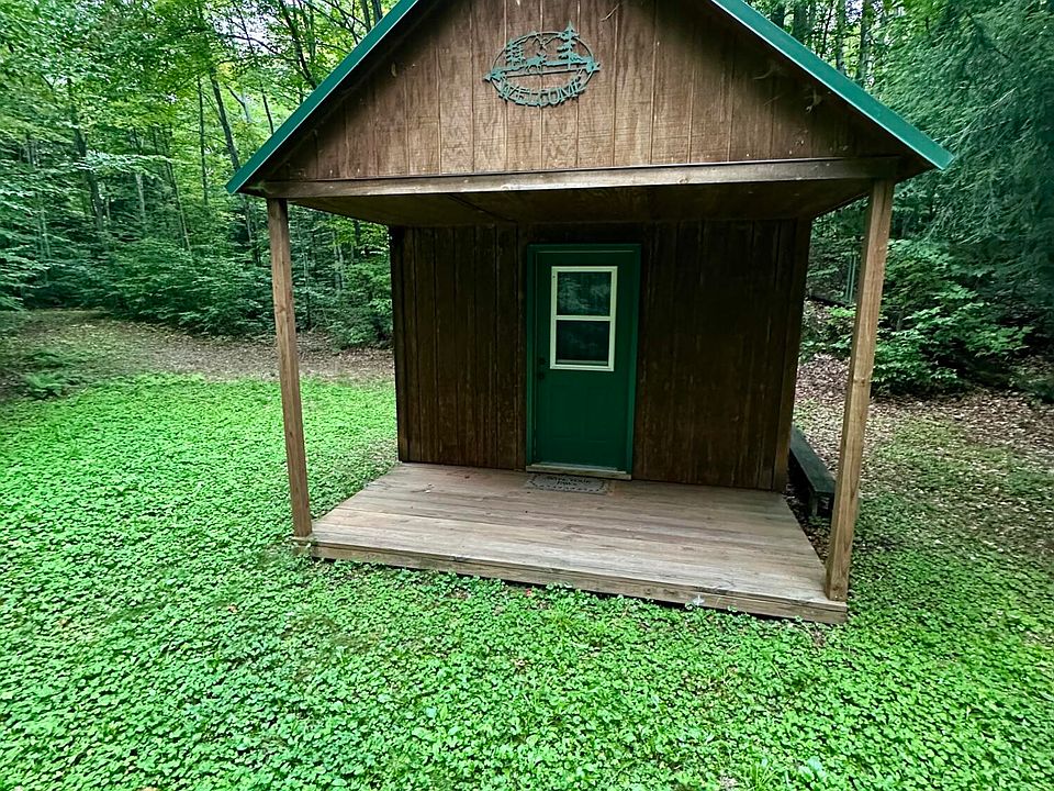 1st image of 20442 Pinewood Dr