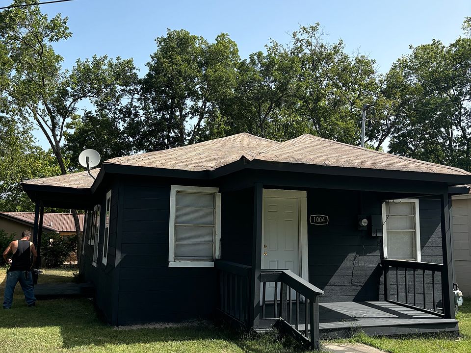 1st image of 1008 Oneal St