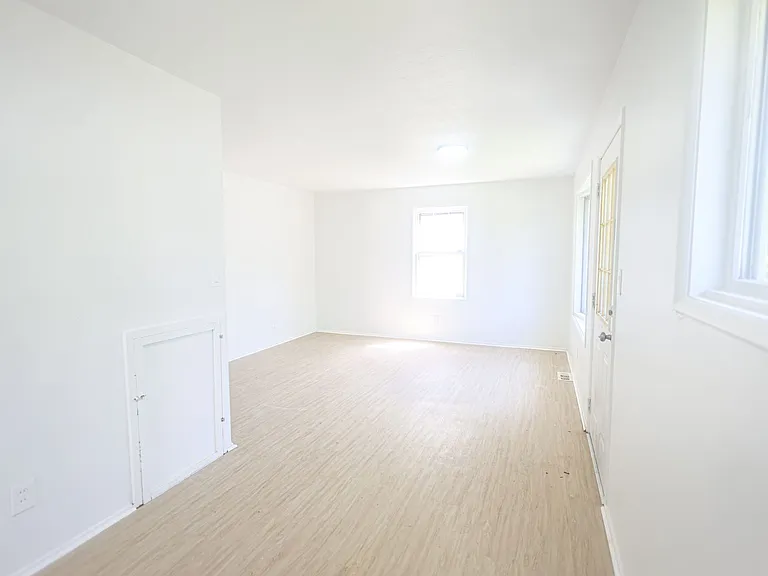 16805 Fairfax Ave — Photo 5