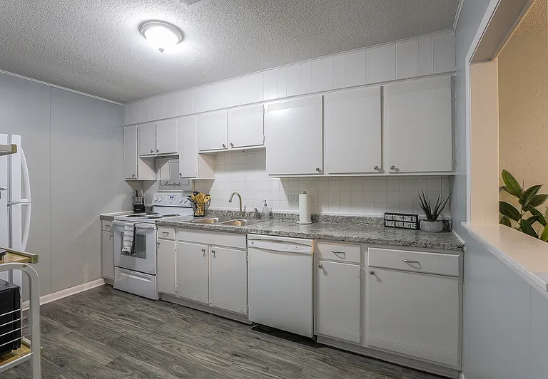 8325 Lowell Ave #4 — Photo 19