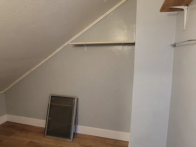 1166 Hall St SE — Photo 2