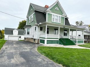 203 Mill St, Fox Lake, WI 53933