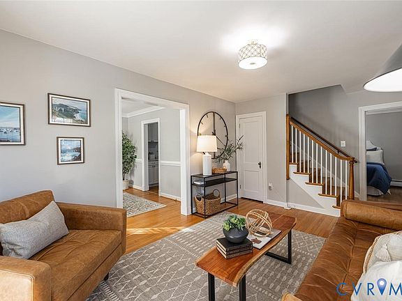 4th image of 2309 Essex Rd