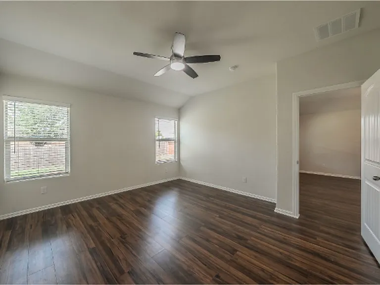 7325 Wavecrest Way — Photo 31