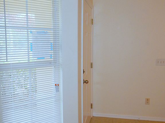 5th image of 17 Rolland Ln