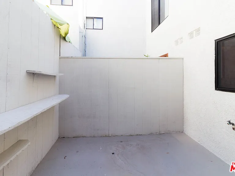 301 W Loraine St #8 — Photo 14