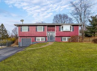 4 Cherrywood Dr, Goshen, NY 10924