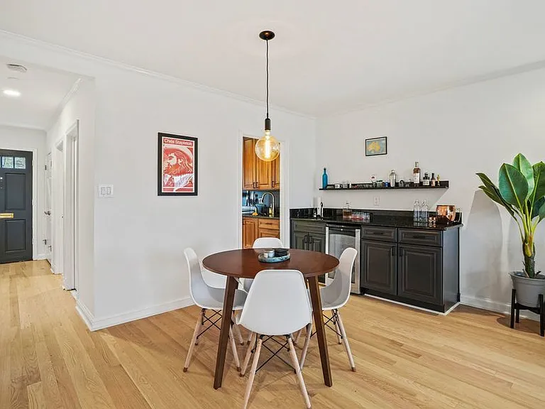 1654 Beekman Pl NW #A — Photo 8