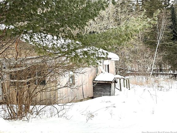 3rd image of 132 Taxis River Rd