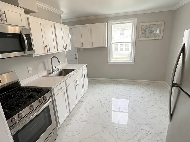 200-202 High Ridge Dr — Photo 6