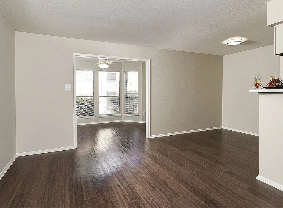 11441 N Interstate Highway 35 Frontage Rd #7207