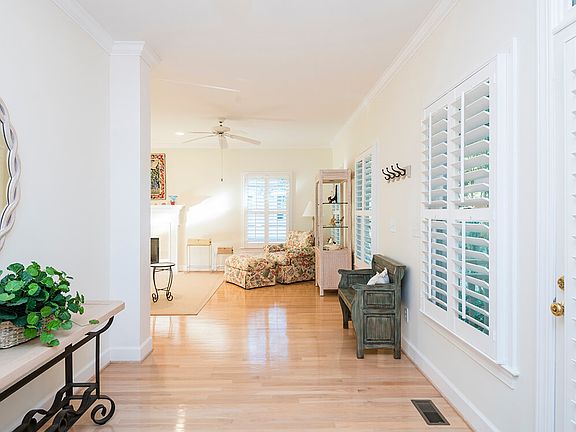 3rd image of 23 Ocean Green Dr