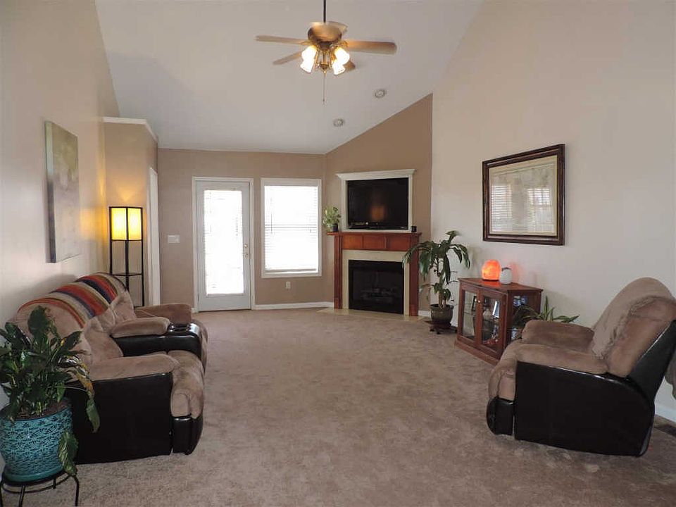 2nd image of 3738 Bret Dr