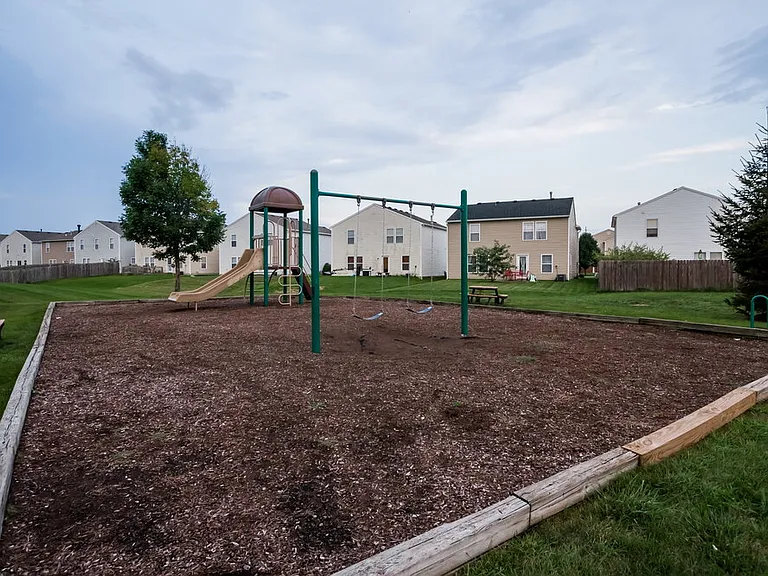 1626 Blue Grass Pkwy — Photo 3