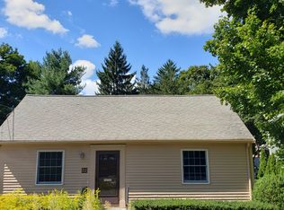 32 Fletcher Ave, Lexington, MA 02420