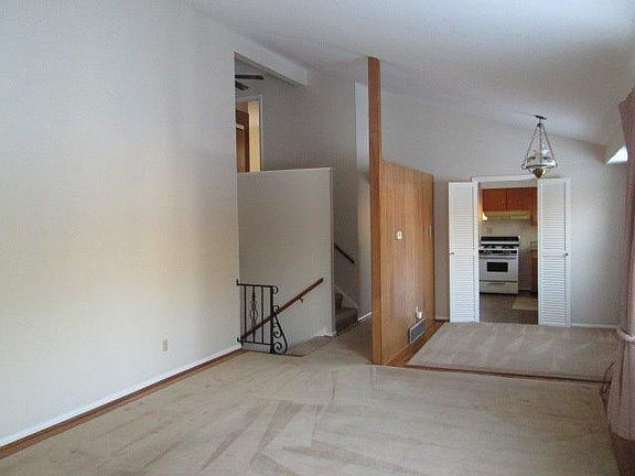 5th image of 145 Junedale Dr