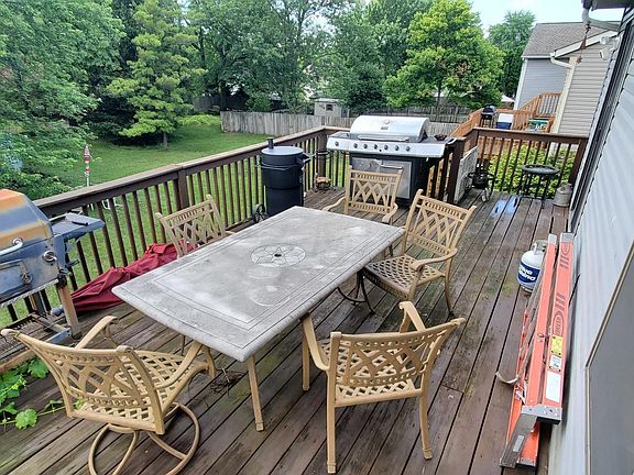 3rd image of 3342 Bluhm Ct