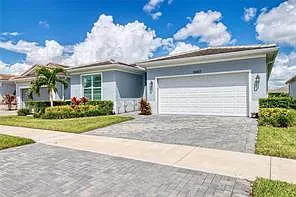 3 bed, 2.0 bath, 2080 sqft, $3,500 — Photo 2