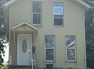1115 E 14th St, Davenport, IA 52803