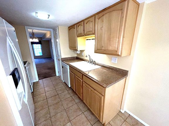 3rd image of 10949 Barrington Ct