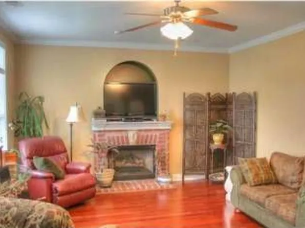 2013 Kelly Creek Ct, Moody, AL 35004