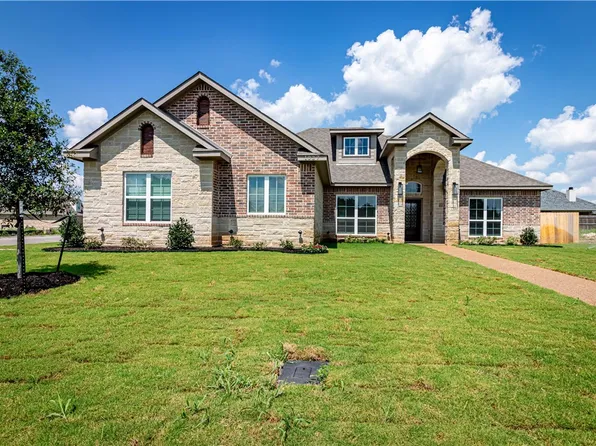 1037 Queen Elizabeth Dr, McGregor, TX 76657