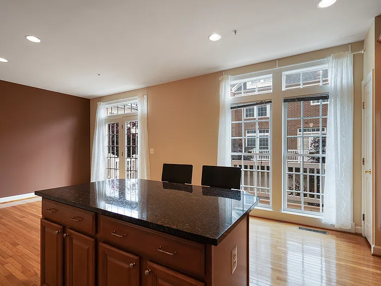 7979 Vigne Ct — Photo 9