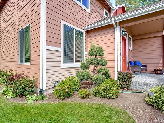 3rd image of 303 197th St SW