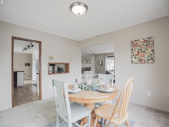 5th image of 4416 NE 28th Ave