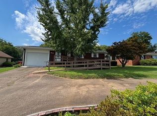 813 W Church St, Morrilton, AR 72110