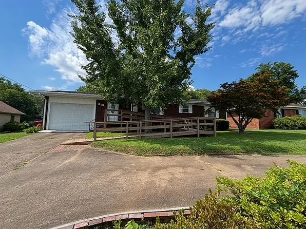 813 W Church St, Morrilton, AR 72110