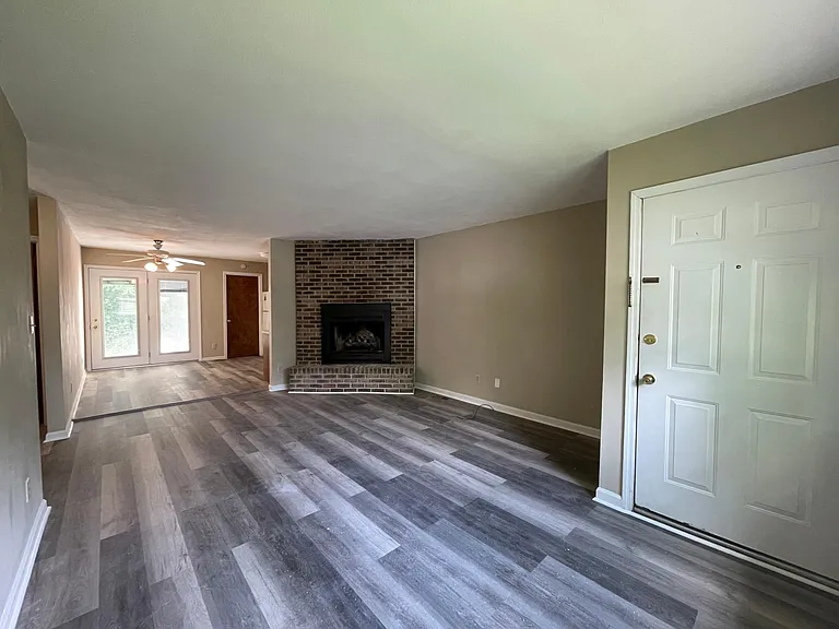 741 Village Green Dr NW #741 — Photo 2