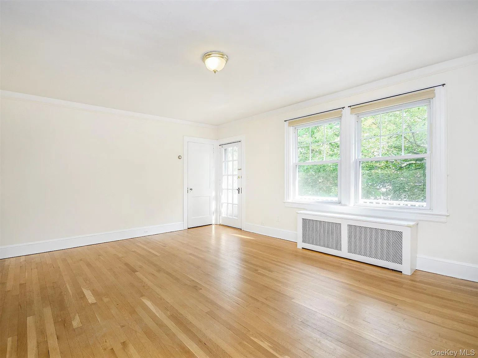 2 bed, 1.0 bath, 2346 sqft, $3,200 — Photo 2