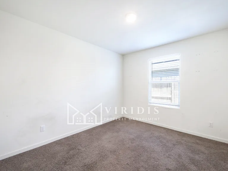 5917 Vespucci Ave — Photo 13
