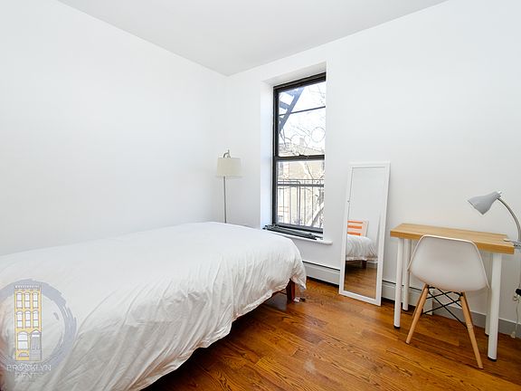 5th image of 688 Halsey St #7R