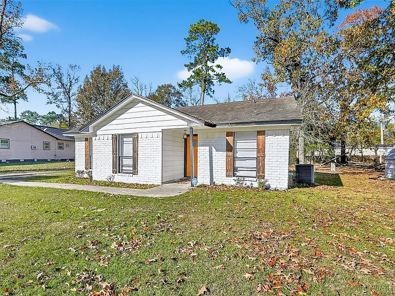 23567 Pine Forest Dr — Photo 3
