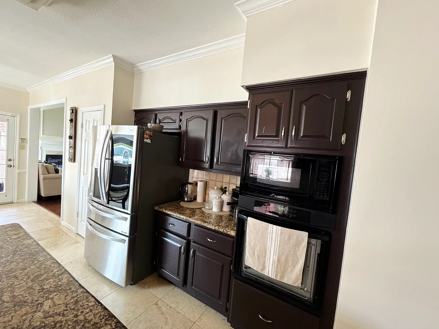4 bed, 3.5 bath, 3498 sqft, $3,600 — Photo 3