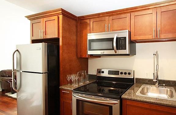 4th image of 1224 St Charles Ave APT 205