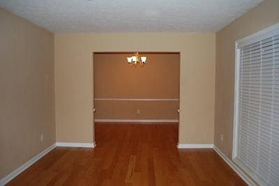 4th image of 4414 Linda Dr